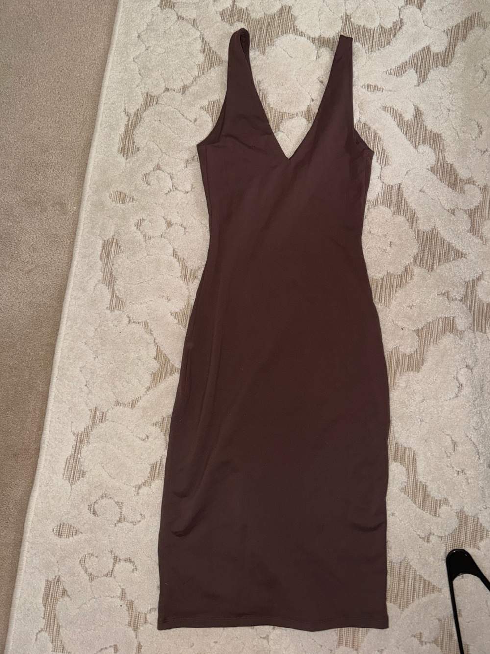 Aritzia Babaton Brown Small Midi Dress never worn - Picture 3 of 3